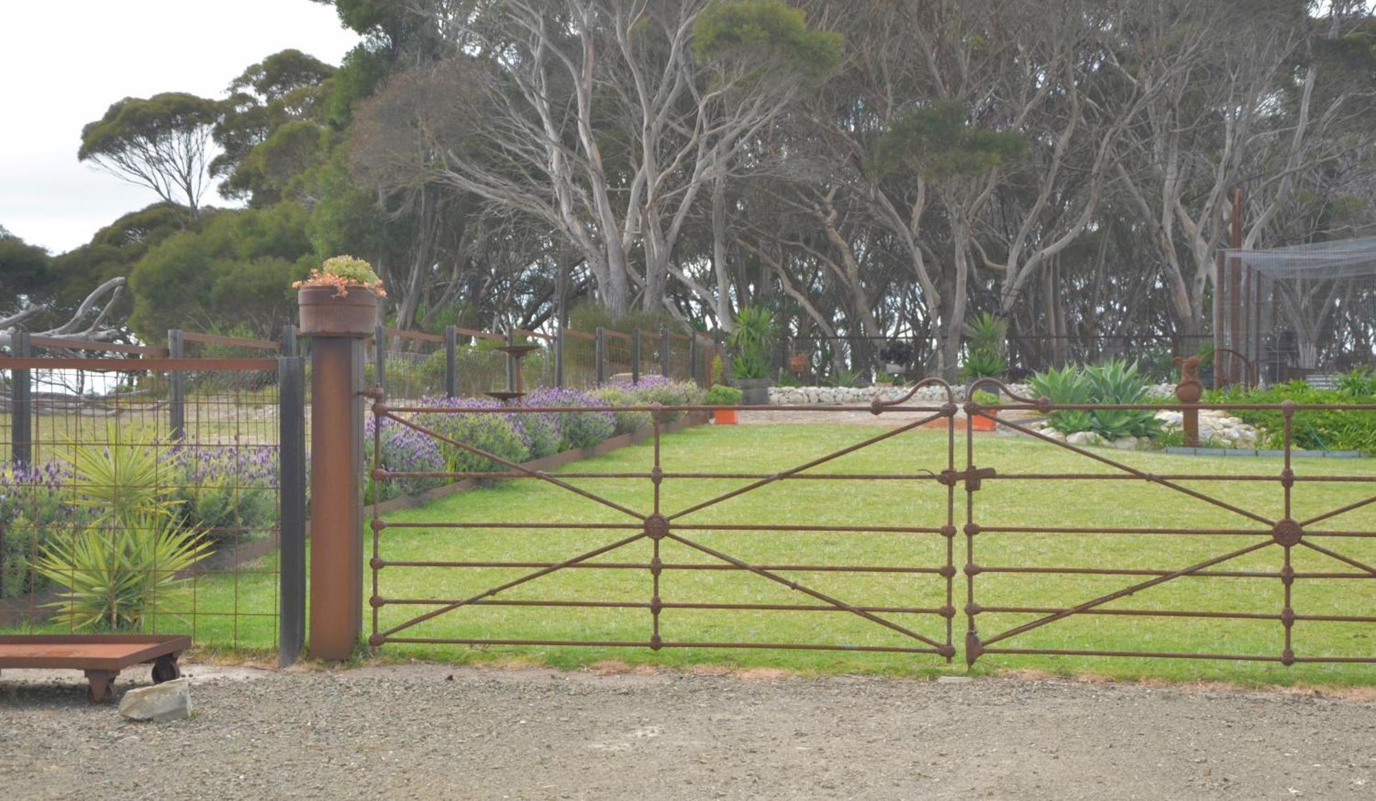 Kangaroo Island Ocean View Premium Couples Retreat "The Rusty Kangaroo" Villa Penneshaw Exterior photo